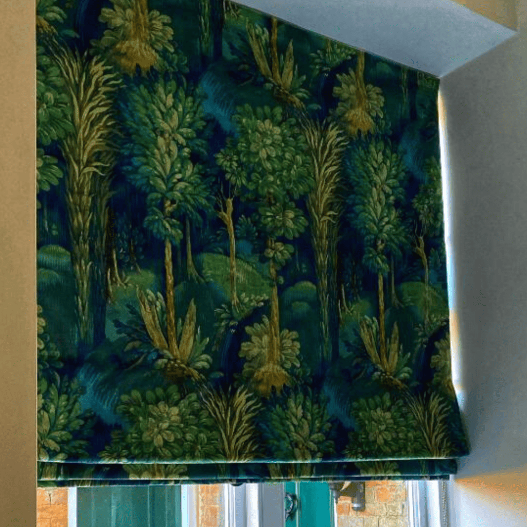 Pineapple fabric design blind